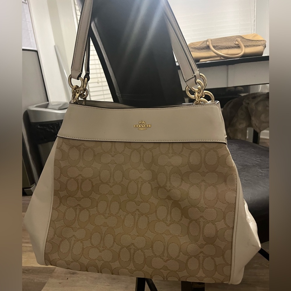 Coach Lexi shoulder bag